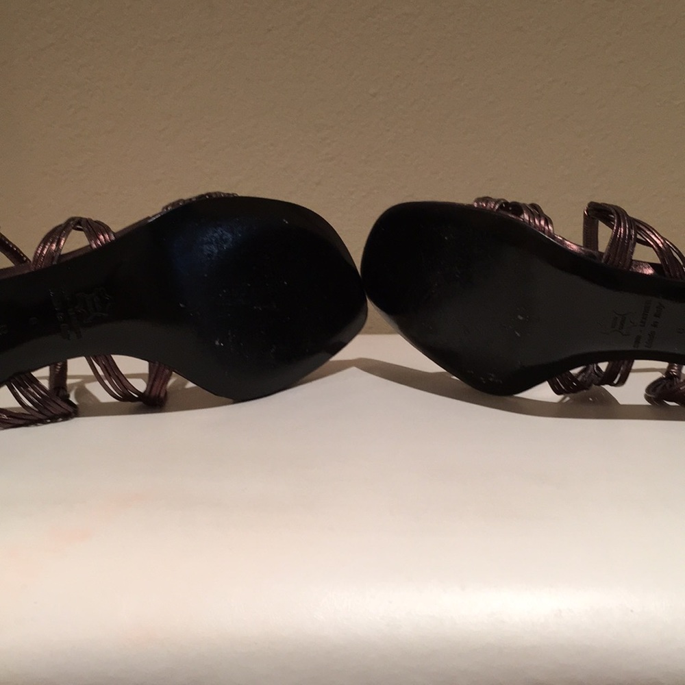 Shoe - Picture 5 of 5